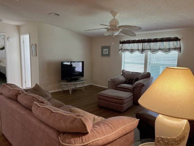 1912 Hazeltine Way a Winter Haven, FL Mobile or Manufactured Home for Sale